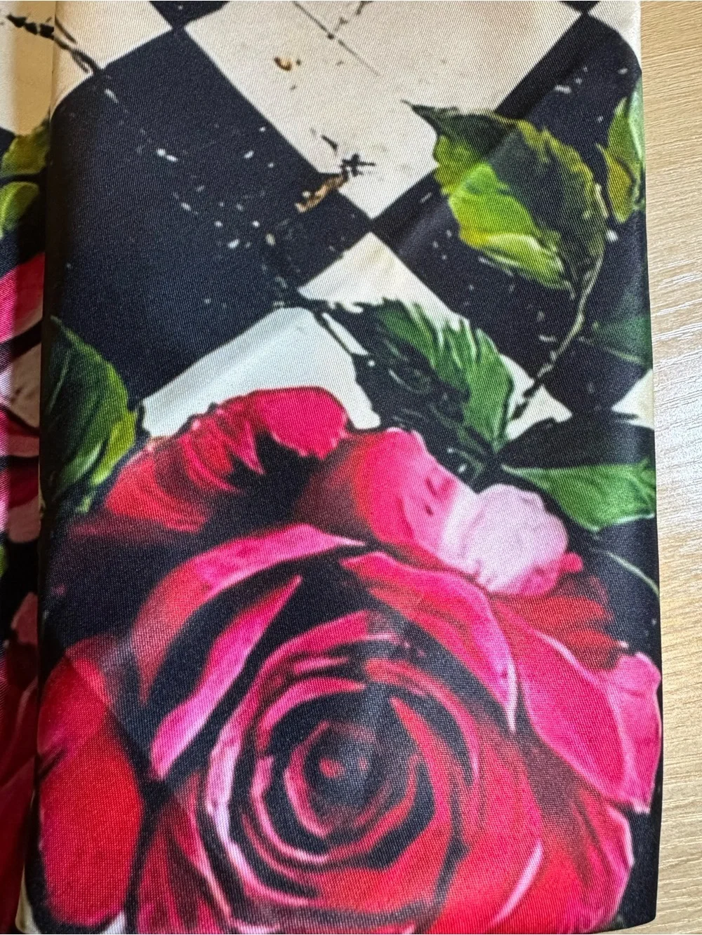 VINTAGE STYLE!🌹Checkerboard Reusable Dinner Napkins w/ Red Rose Accent-Set of 4